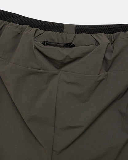 Ambit Ultra Short - Beluga/Dark Olive
