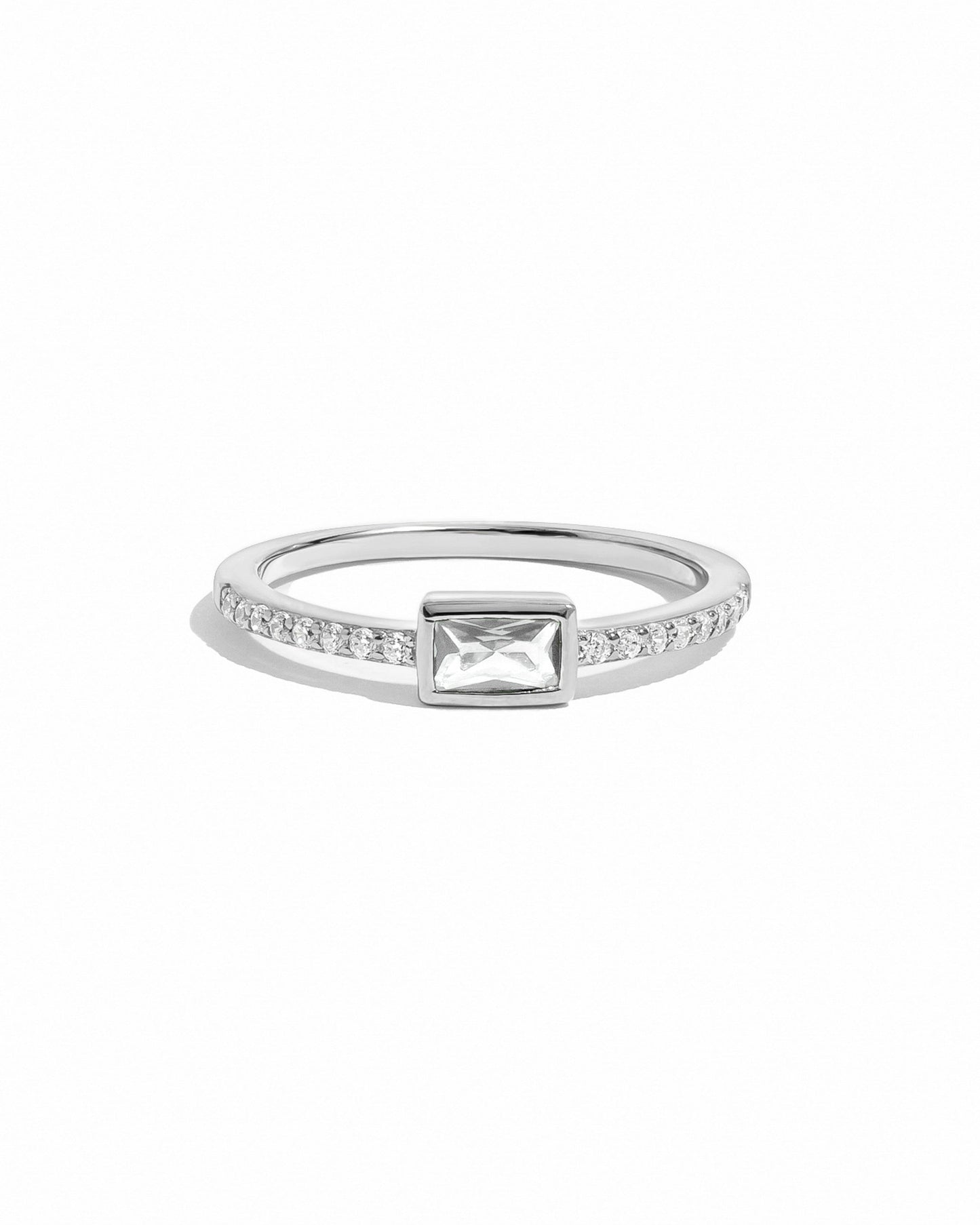 Baguette Ring w Pavé Band