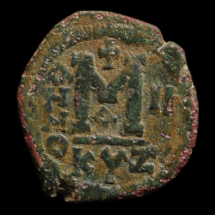 Byzantine Empire, Emperor Maurice Tiberius, AE Follis (Sear 517) - 583 to 584 CE - Byzantine Empire