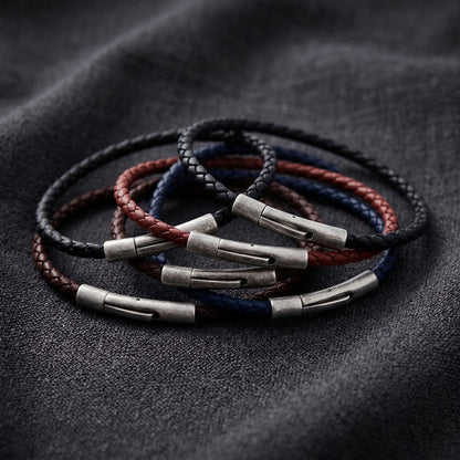Cudworth MAGRO Leather 4mm with stainless steel clasp bracelet 21.5MM - NERO