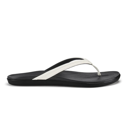 OluKai Women's Ho‘ōpio Maluā Beach Sandals