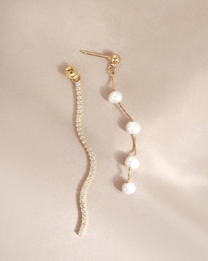 Dangling Bead Pearl Earrings