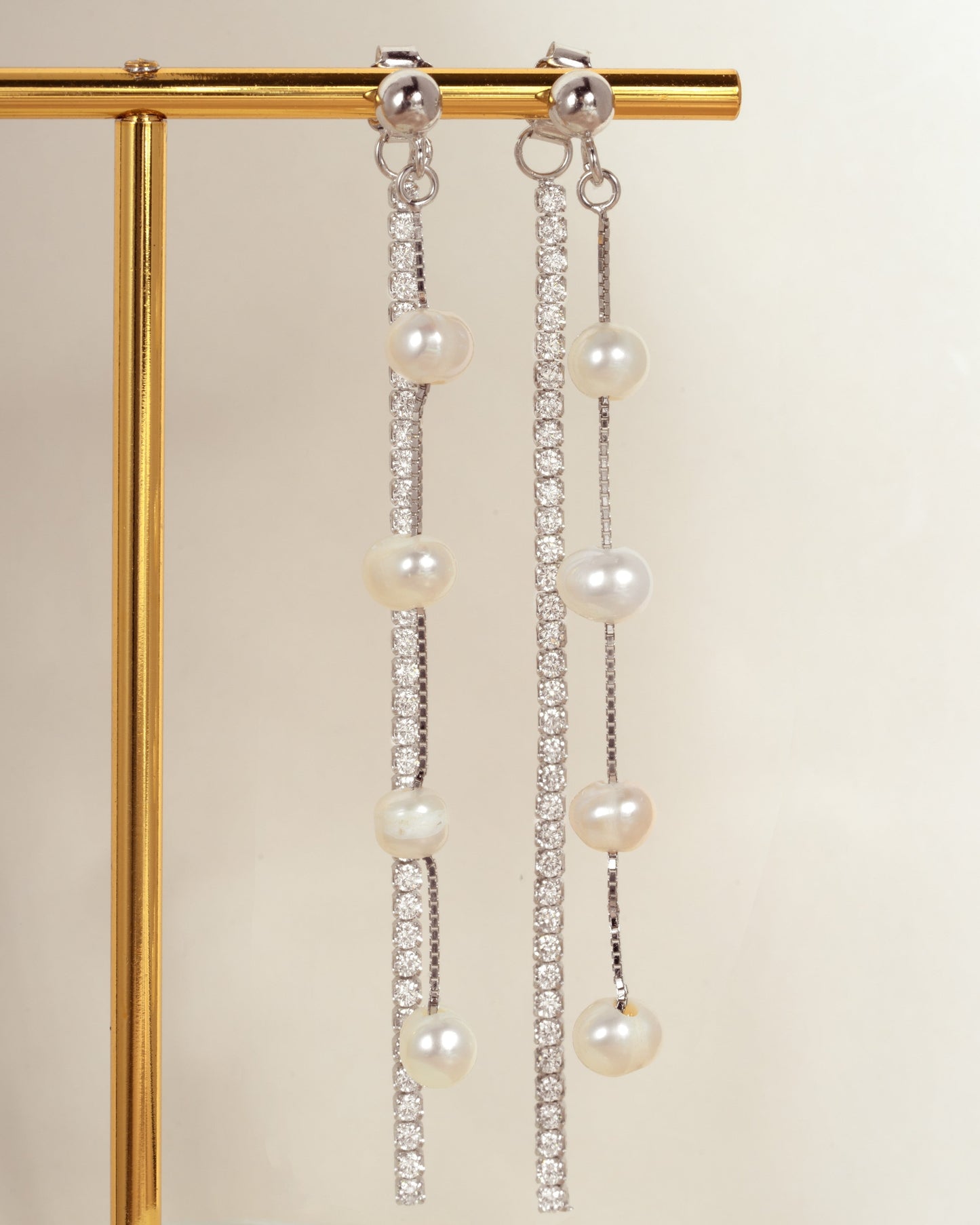 Dangling Bead Pearl Earrings
