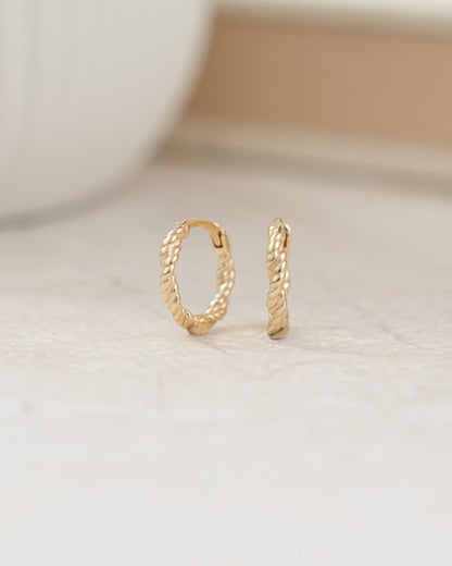 8mm Spiral Huggie