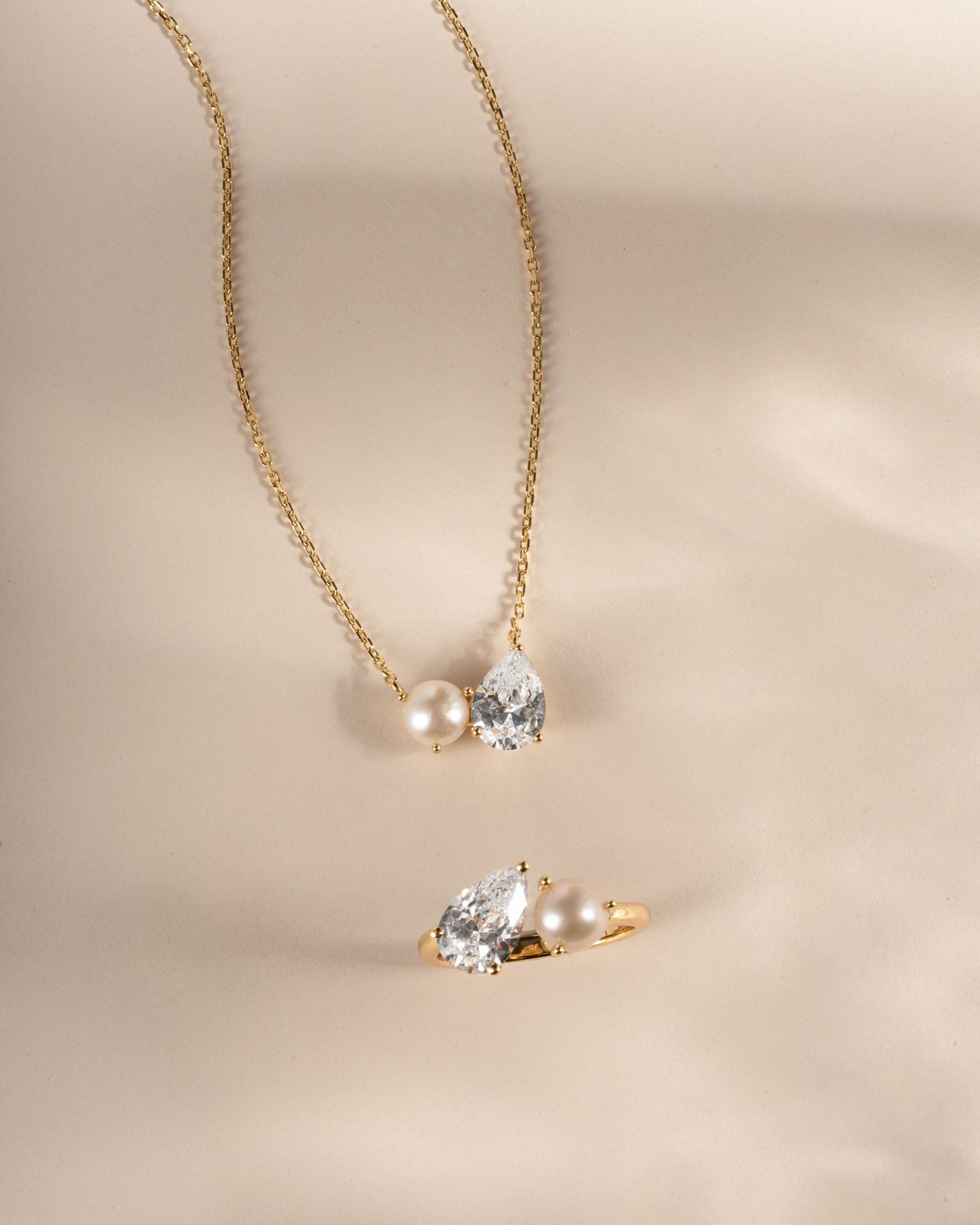 Toi et Moi Pearl Necklace