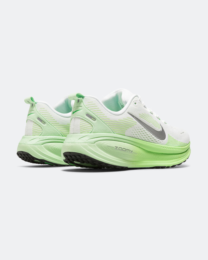 Womens Vomero 18 - White/Metallic SIlver-Illusion Green