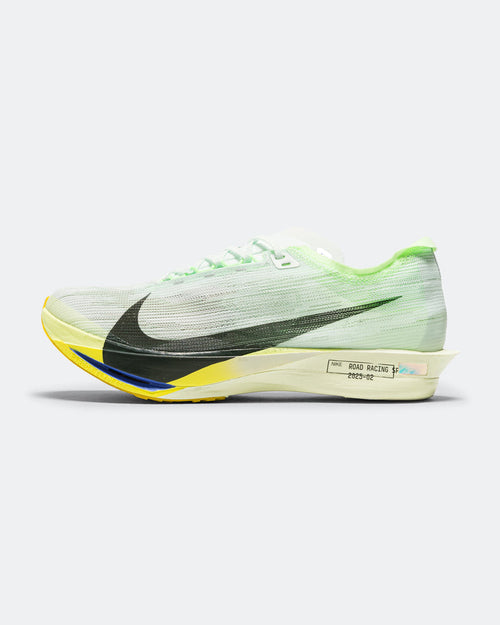 ZoomX Streakfly 2 - Barely Green/Black Spruce-Volt Ice