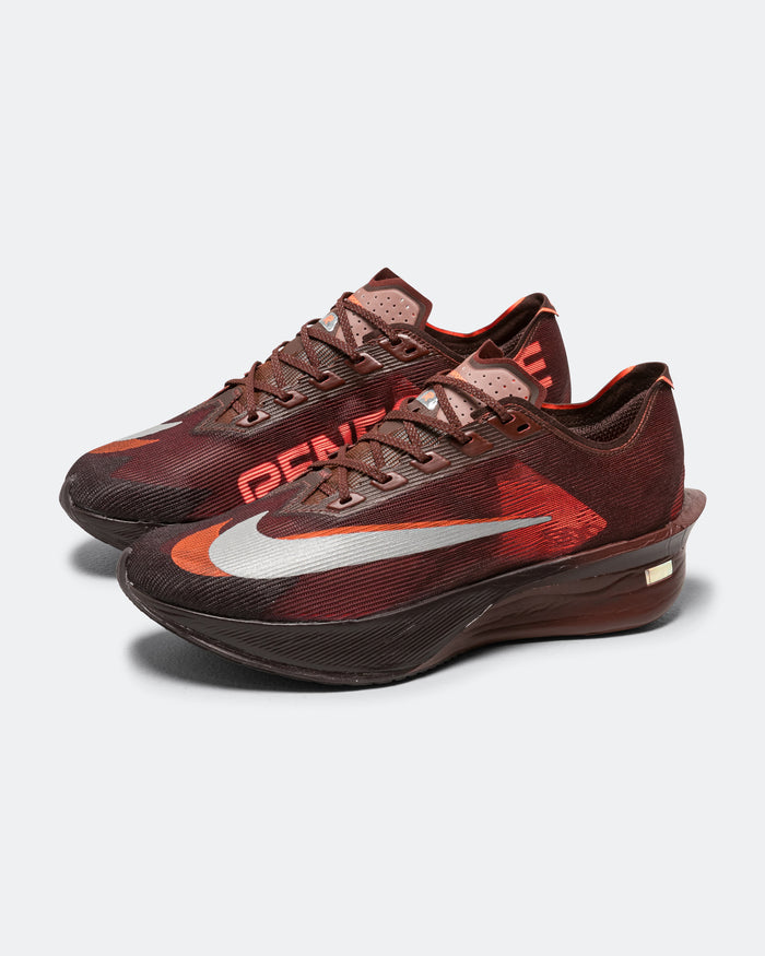 ZoomX Vaporfly Next% 4 Renegade - Brown Basalt/Hyper Crimson