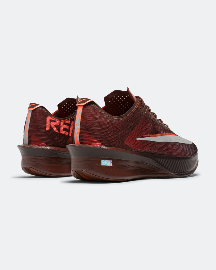 ZoomX Vaporfly Next% 4 Renegade - Brown Basalt/Hyper Crimson